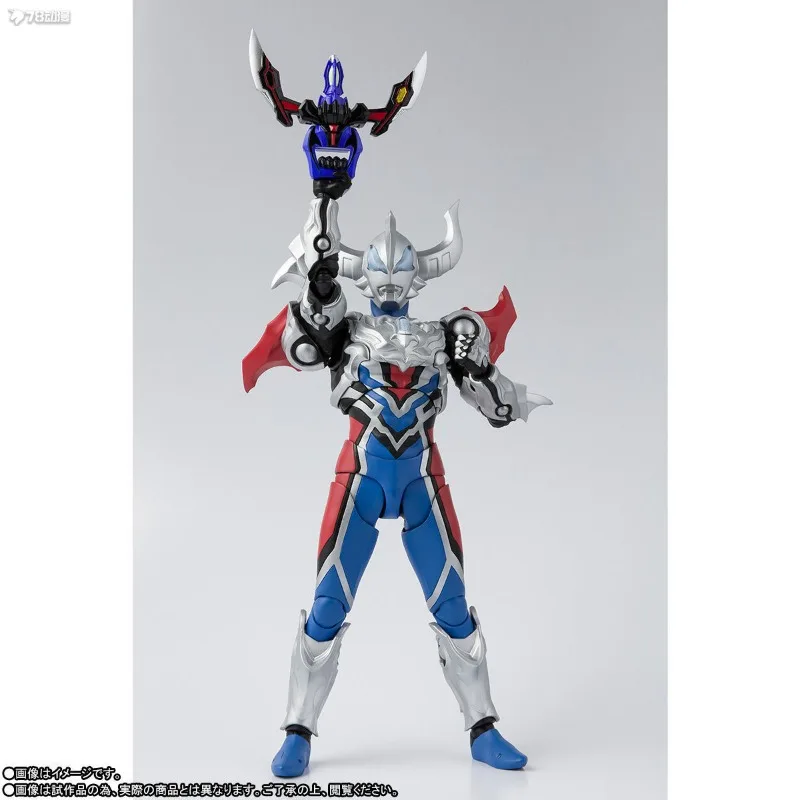 مجسم الترامان SHF الأصلي