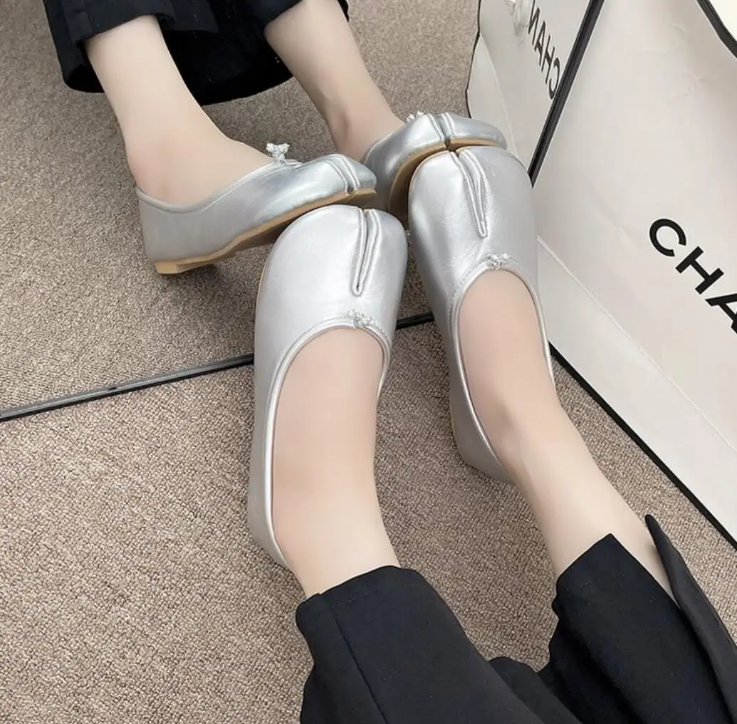 Japanese Style Tabi Ninja Shoes Women Cozy Leather Flats Split Hoof Toe Loafers Femme Mary Jeans Mocasines Ladies Ballerina Shoe 3