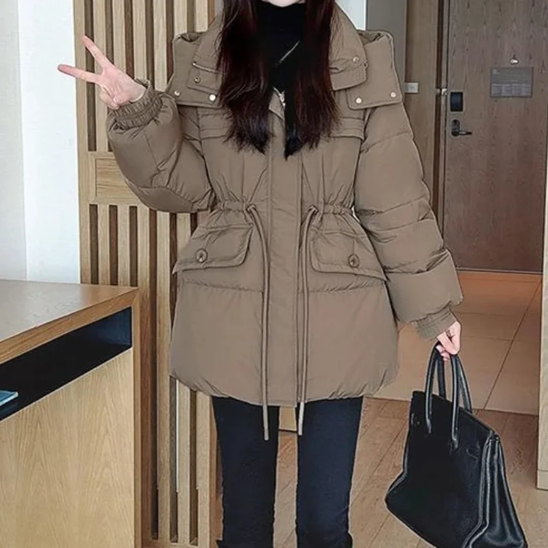 Abrigos de invierno para mujer 2024 Nuevas prendas de vestir exteriores Moda Cintura Cordón Parka Engrosada Suelta Chaquetas acolchadas cálidas para mujer