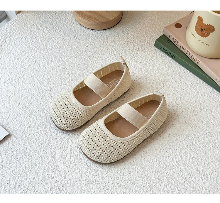 2025 الفتيات حذاء مسطح الانزلاق على لينة وحيد الاطفال نسج الأحذية تنفس جوفاء التدريجي الصيف جديد الأطفال حذاء كاجوال بلون