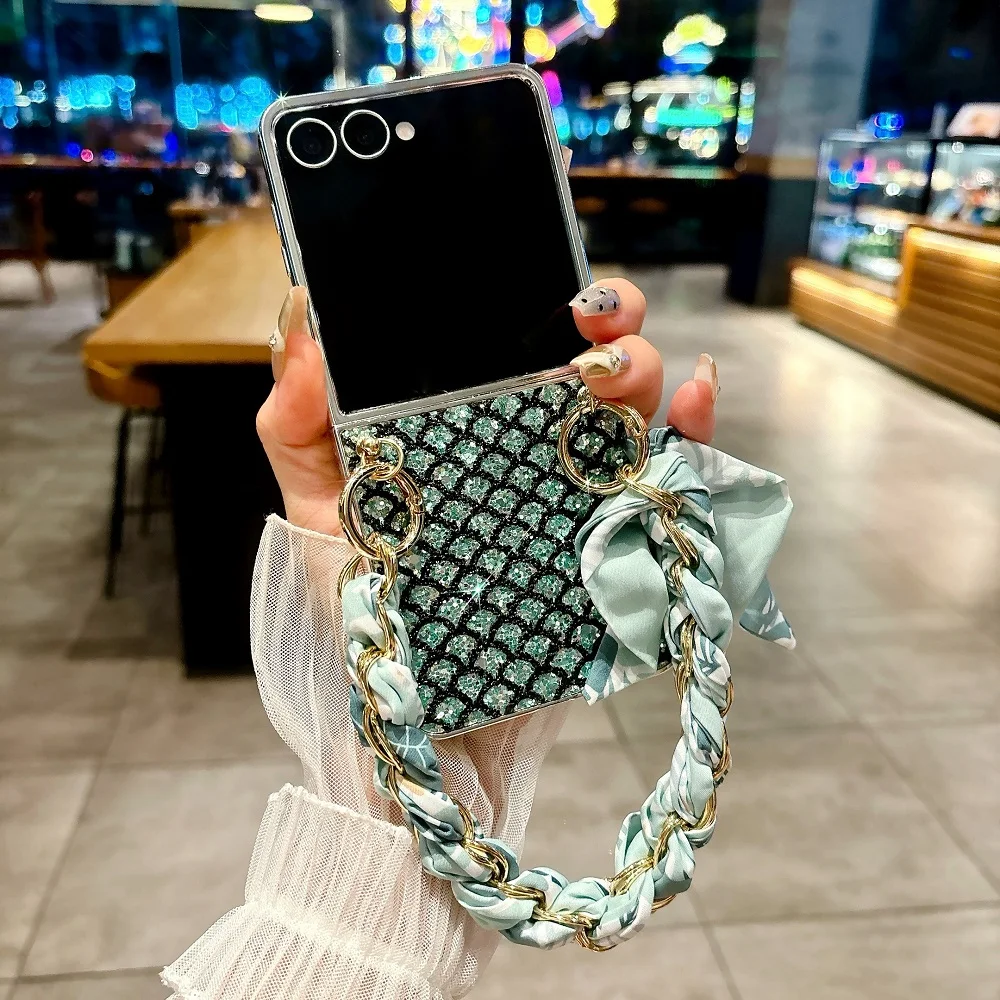 Glitter Diamond Electroplate Fish Scale Textured Phone Case with Bracelet - Protective Cover