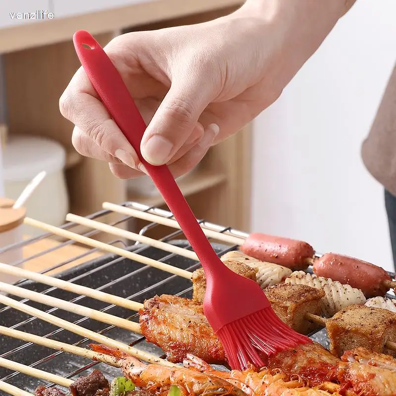 Silicone oil brush kitchen pancake oil brush does not remove hair small household high temperature baking tool barbecue