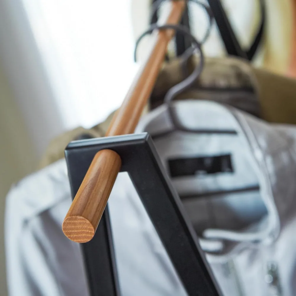 Tower style independent clothes hanger with shelf, 55 "- steel 4