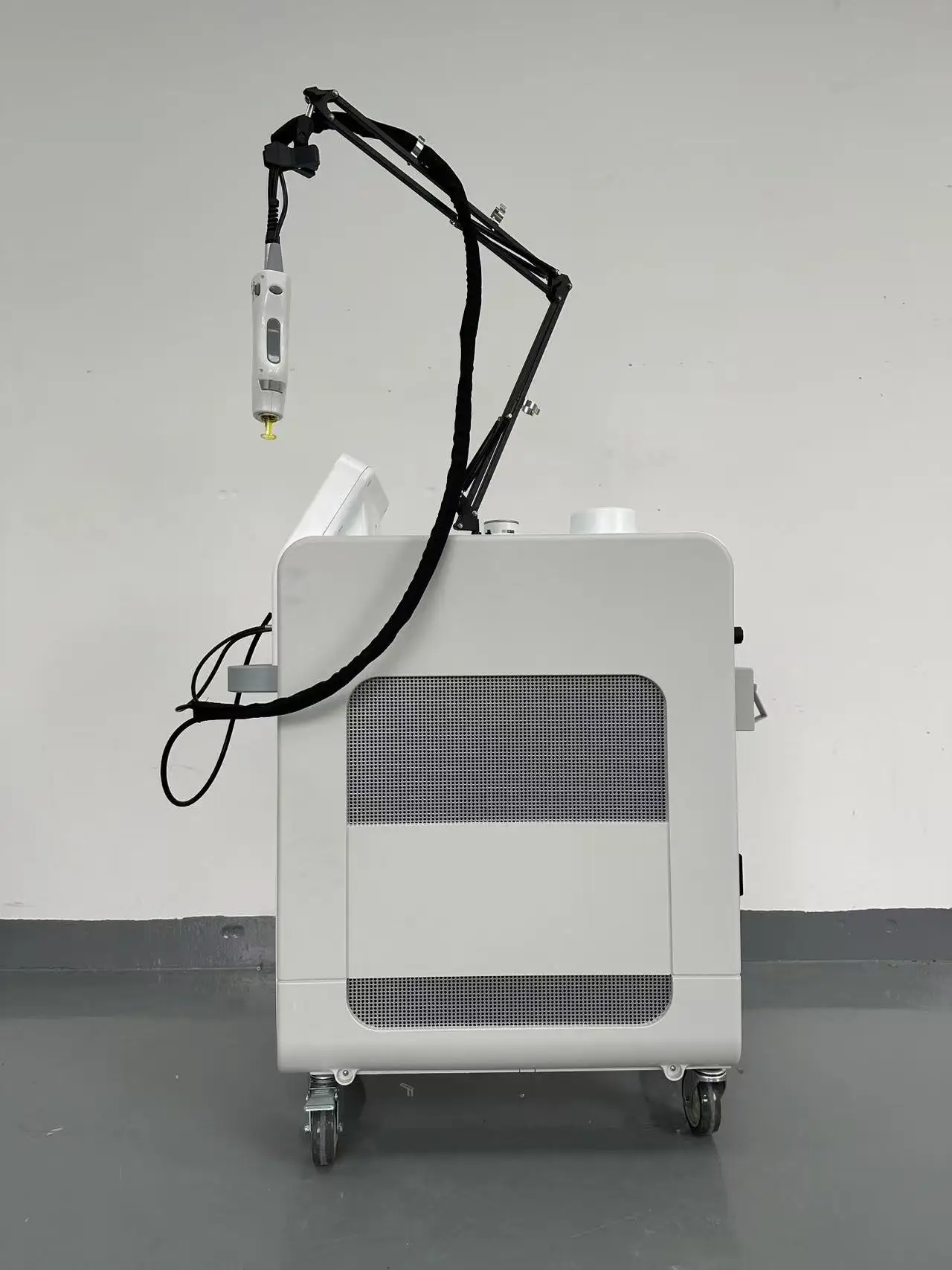 CE 2026 Professional Large Screen SLyric 755Nm Machine Hot Sale Skin Rejuvenation Hair Removal Head Arm Feet-Cool Features IT 4