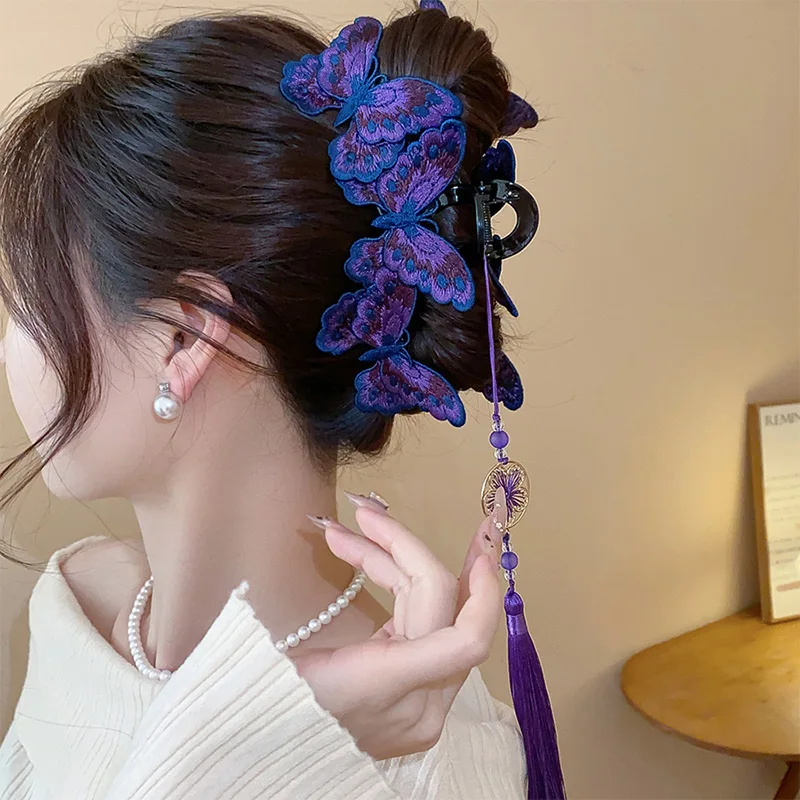 Neue chinesische Haarspangen im Schmetterlingsstil für Damen: Lila, lange Blumenquasten, Haifischklammern, Vintage Hanfu Kopfschmuck – Detail 2