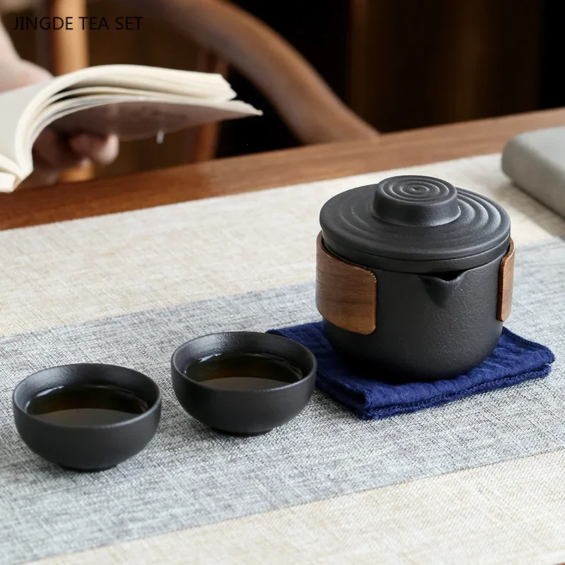 Ceramic Travel Tea Set One Pot Two Cups Outdoor Quick Cup Portable Storage Bag Chinese Porcelain Tea Suit Custom Beauty Teaware