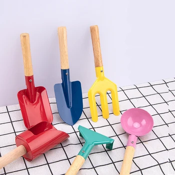 Children's shovel beach toy playing sand digging bucket shovel set playing in the sea outdoor gardening Digging tools