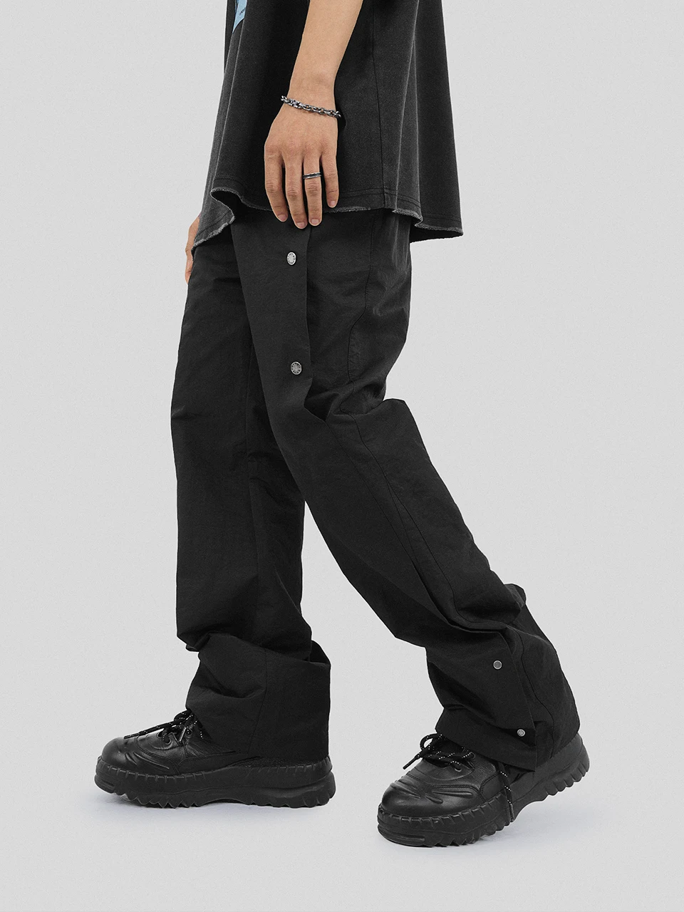 

Black Cut Rivets Deconstruction Patchwork Loose micro-cut Casual Pants