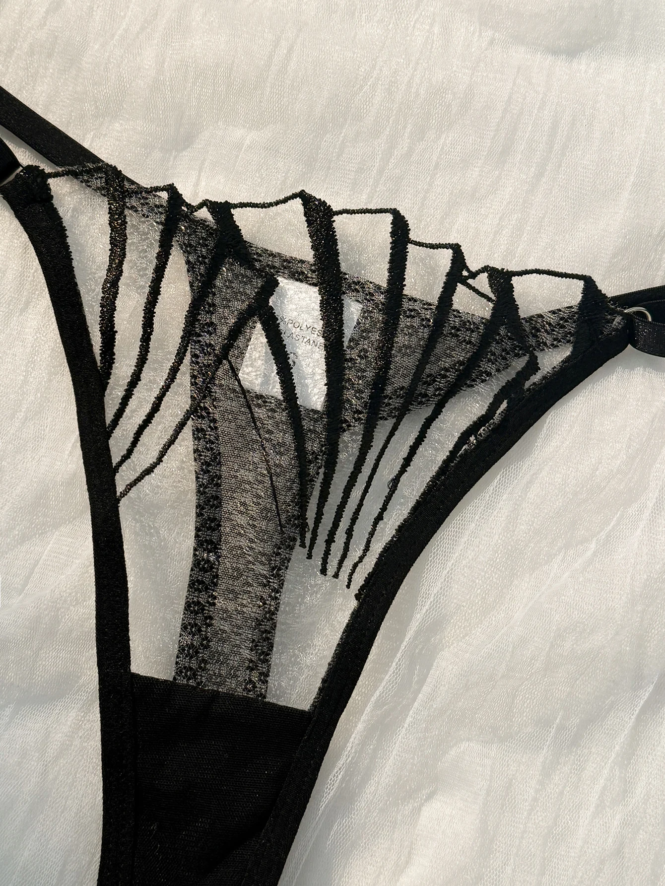 HeartCaptor Women's Black Scallop Embroidered Lingerie Set 2-Piece All-Season - Details 5