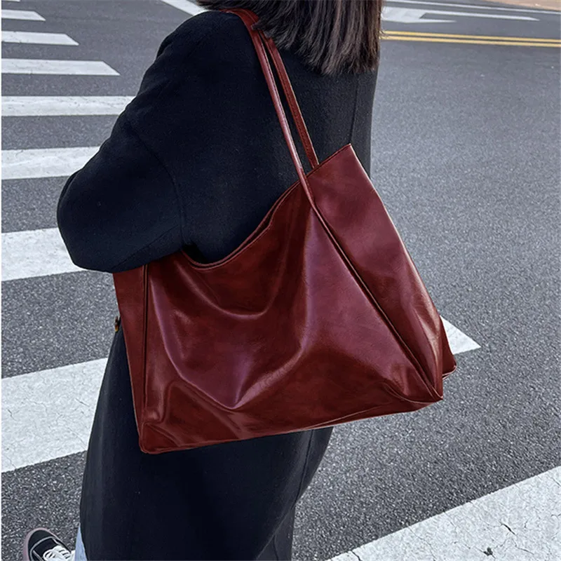 Women's Tote Bag, Large Capacity Soft Leather Shoulder Bag, Retro Casual Handbag, Perfect for Commuting Handbags Travel Bag