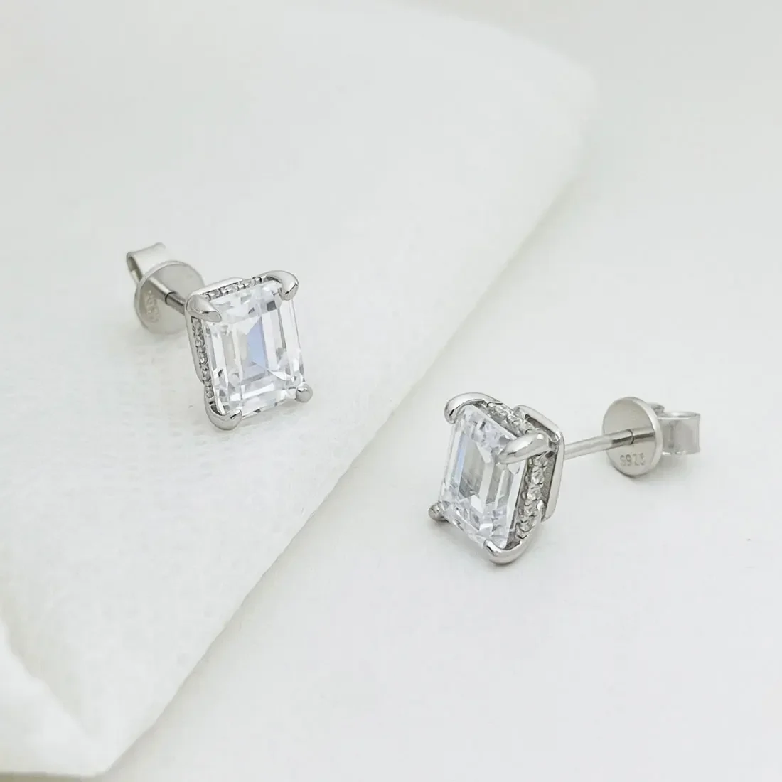 Total 4 Carats Emerald Cut Moissanite Earring For Women Solid 925 Sterling Silver Stud Earrings VVS D Color GRA Certificate