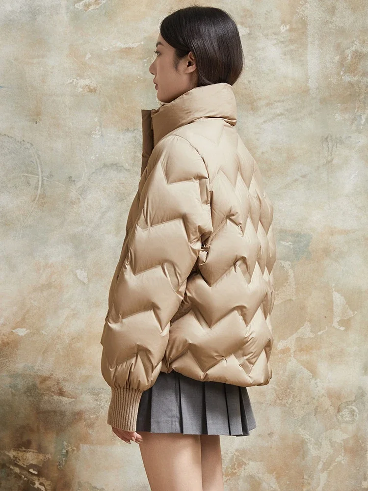 Puff feeling 90 down down jacket for women in winter 2023, new Korean version small short loose fitting jacket for women