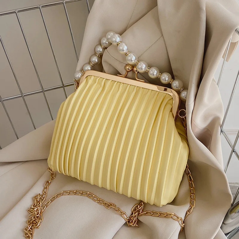 Simple Pure Color Pearl Girls Shoulder Bag Fashion Chain Pleated Girls Crossbody Hundred Ladies Shell Handbag Metal Decoration P