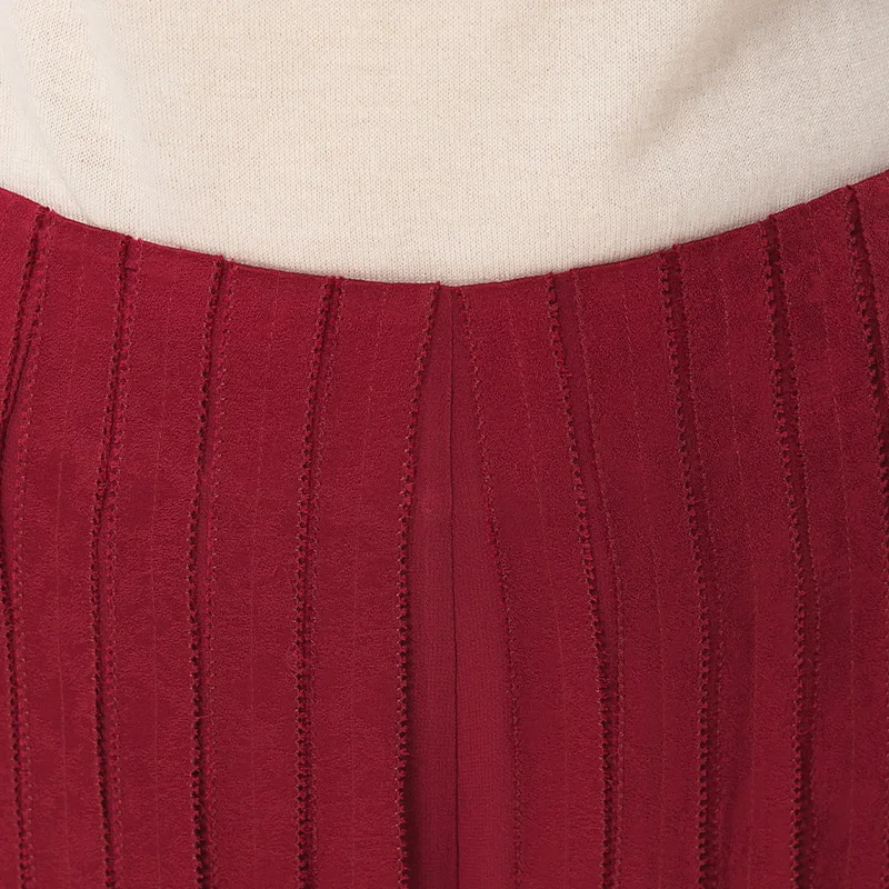 Рисунок 3 - Элегантная красная жаккардовая