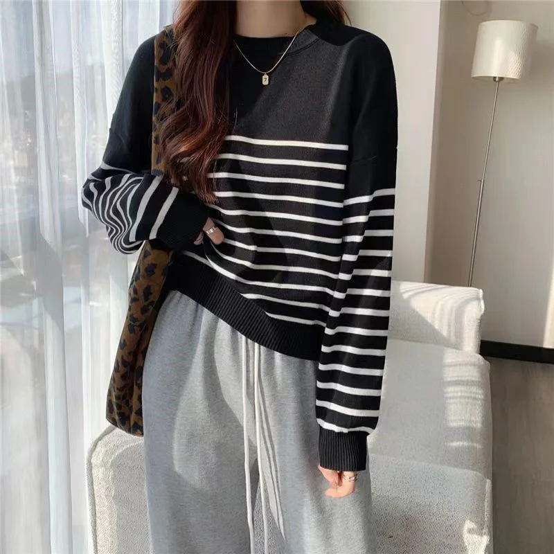 Suéter de rayas a juego de colores de moda de otoño para mujer, nueva camiseta clásica de manga larga con cuello redondo para oficina coreana, camiseta que combina con todo 2022