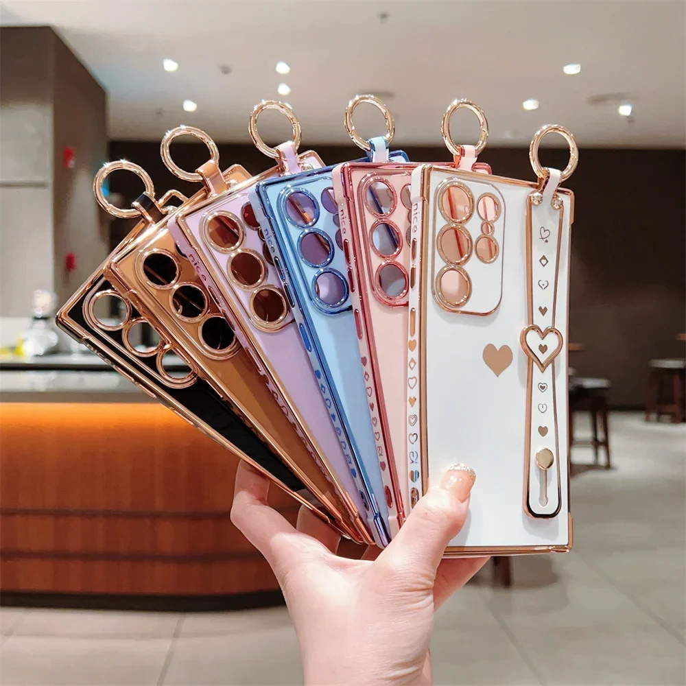 Chic Love Heart Wrist Strap Phone Case