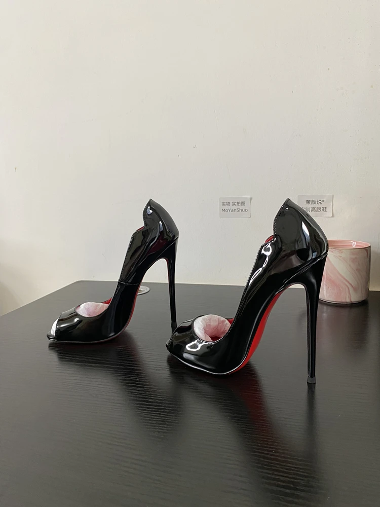 New Fish Mouth pumps modeling shot 4
