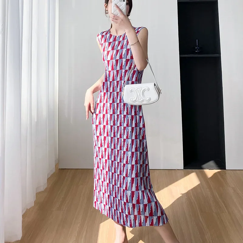 

Miyake Pleated Dress Women's 2024 Summer New Loose Design Fashionable Printed Round Neck Sleeveless Mid-length Elegant Dresses