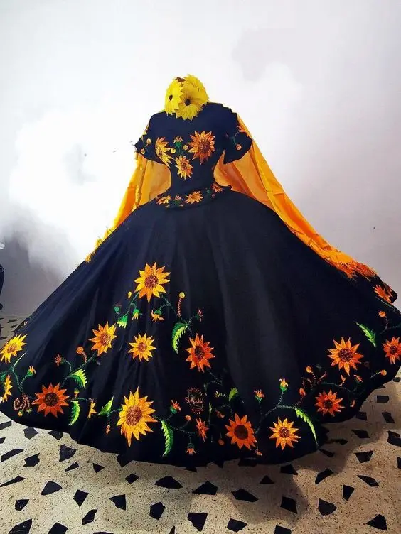 

Black Mexcian Quinceanera Dresses Sunflower Embroidered Off Shoulder Bow Charro Sweet 15 Dress Sweet 16 Quince XV Prom Gowns