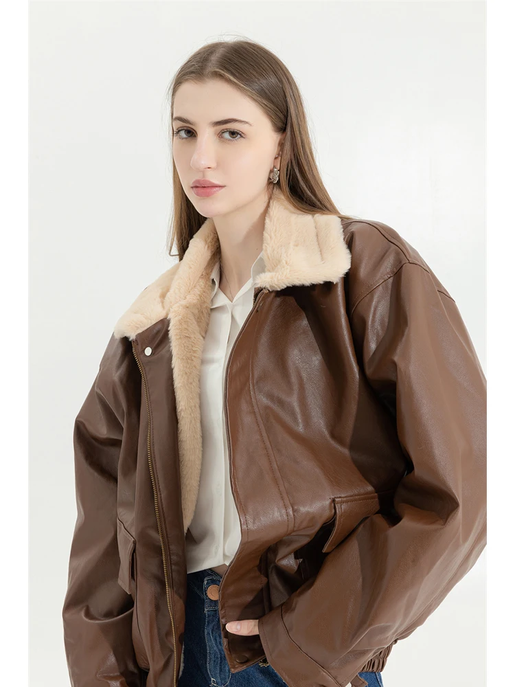 Winter Women's Fur Leather Jacket Long Sleeved Loose Warm Lamb Wool Vintage Thickened Locomotive Lapel Female PU Motorcycle Coat 2