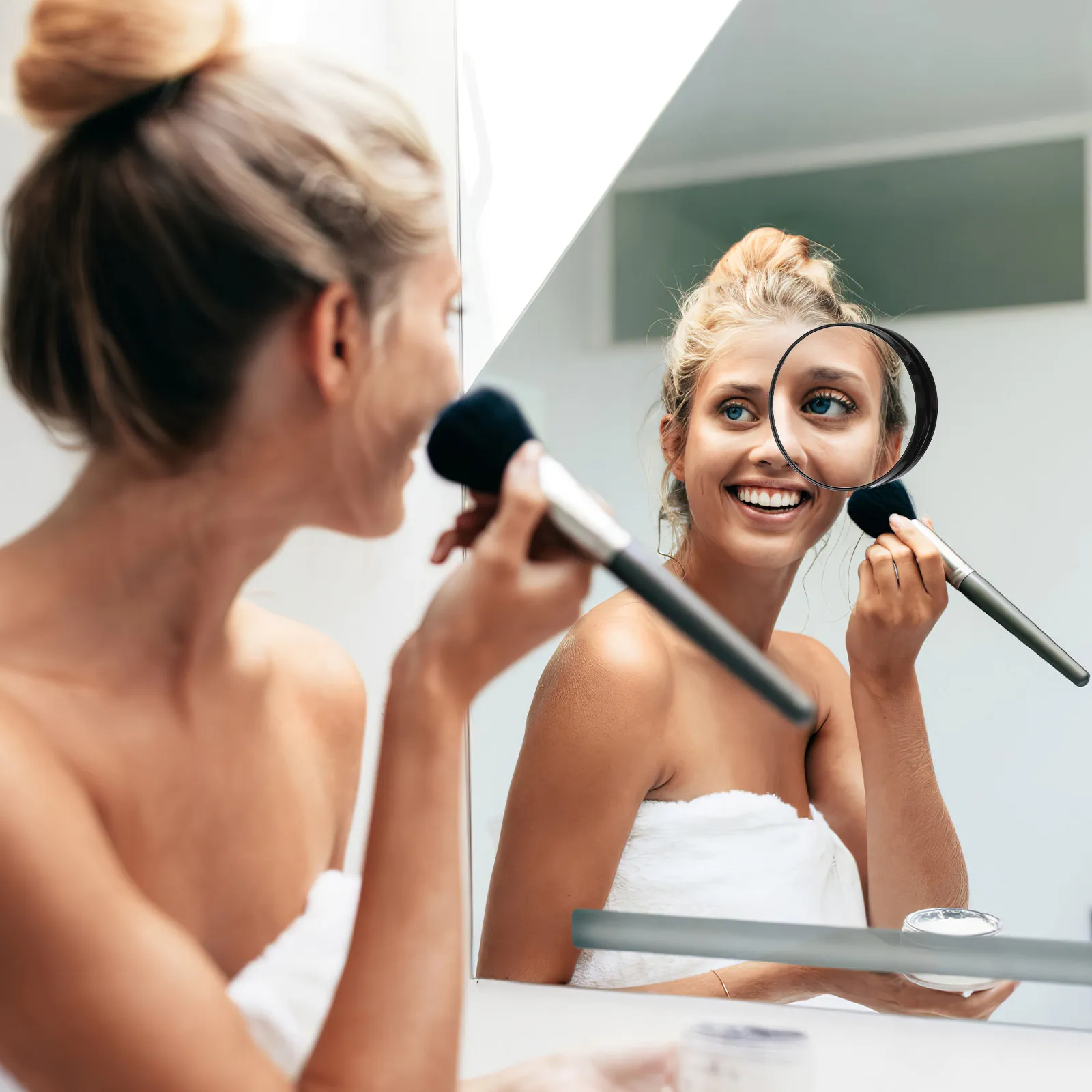 5배 확대 화장 거울(2개의 흡착판 포함) 욕실 및 침실용 휴대용 포켓 사이즈 컴팩트 원형 여행용 거울