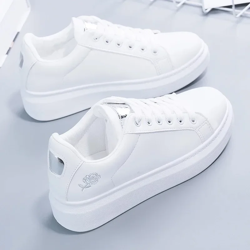 Tenis Feminino Small White Shoes Women Sneakers Sports Casual Flat Skateboarding Shoes Lace-Up Leather Girls Walking Shoe women shoes sports board shoes women running shoes women basketball shoes