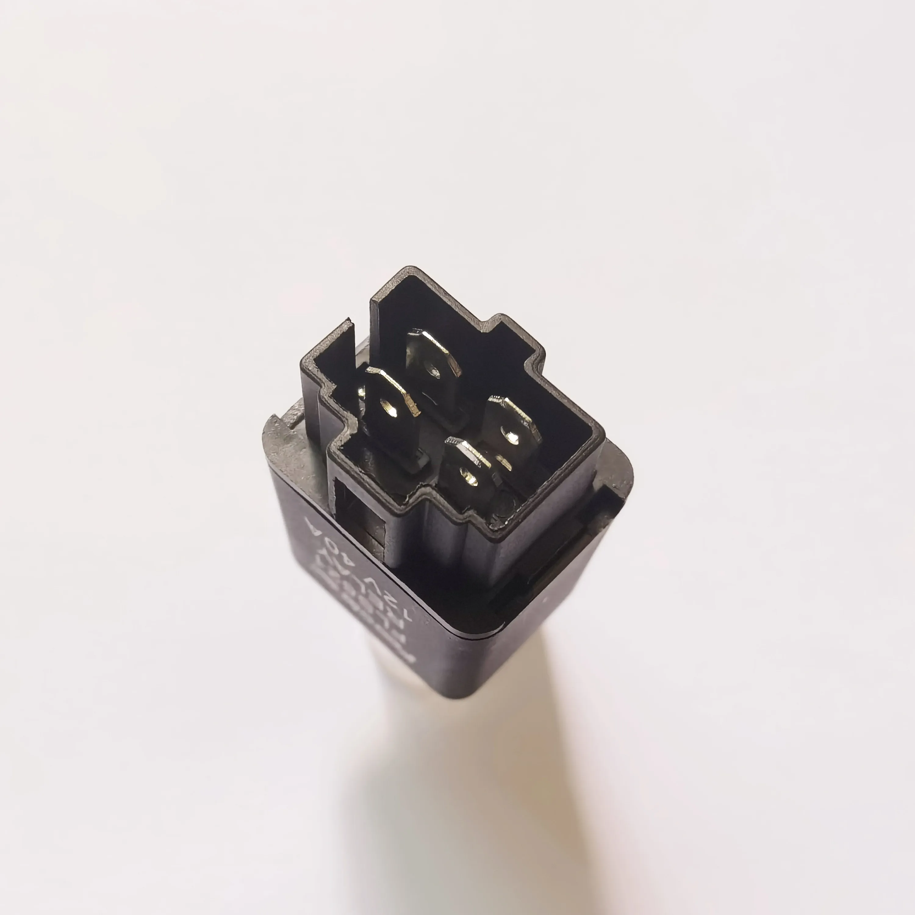 thumbnail image 2 of Fls820s 12 Volt 24V 30A 40A 5pin 4p Automotive Relay With Parallel 2 of 12
