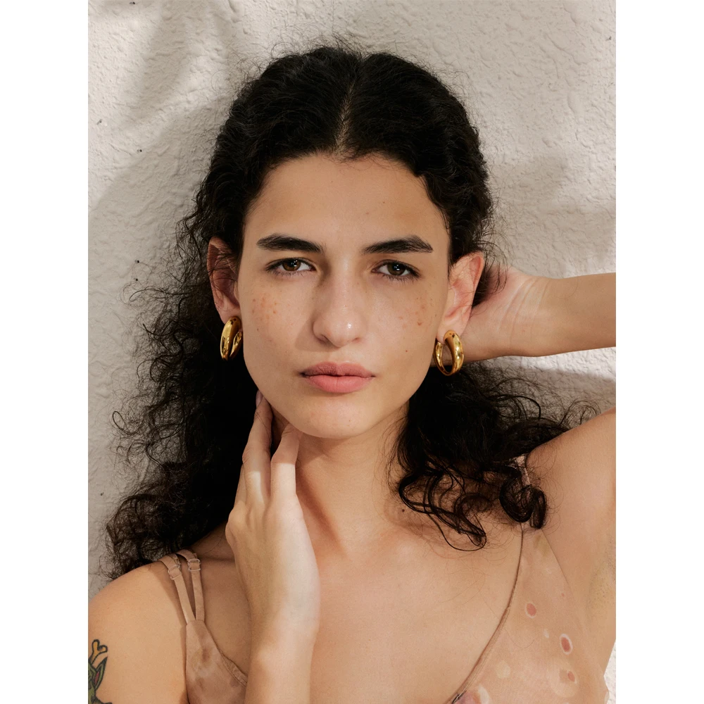 Yhpup Minimalist Stainless Steel C-Shape Earrings