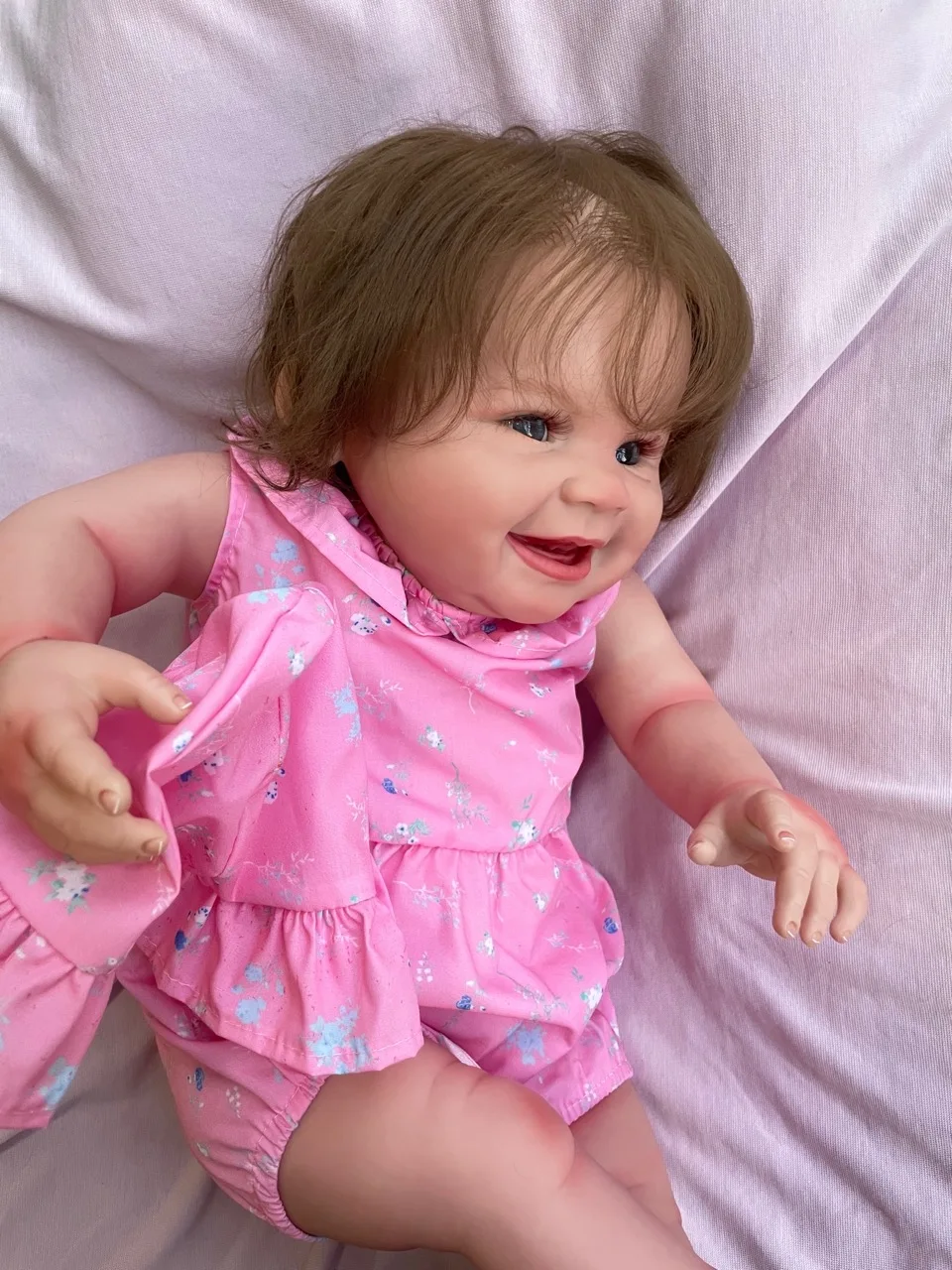 

55CM Finished Reborn Baby Doll Juliana Handmade Rooted Brown Hair Soft Touch Cuddly Doll with 3D Painted Skin Visible Veins