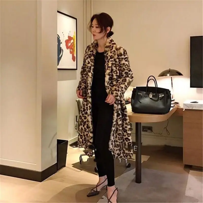 

Women 2020 Winter Thick Warm Outerwear Brand Fashion Faux Fur Coat Female Luxury Fashion Leopard Long Teddy Bear Jackets Coats