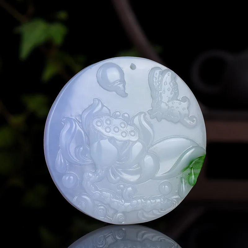 

Pretty Flowers and Rich Pendants Exquisite Butterfly Flowers Round Pendants for Men and Women