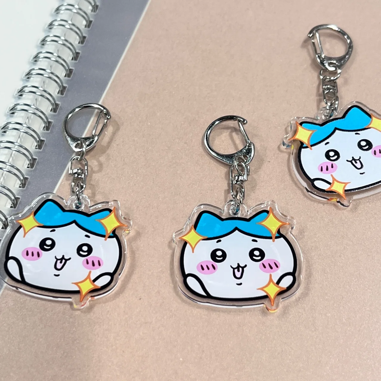 

ちいかわ ハチワレ Keychain Cute Anime Figures Kawaii Acrylic Key Chain Keychains Ring for Accessories Bag Pendant Friends Fans Gift