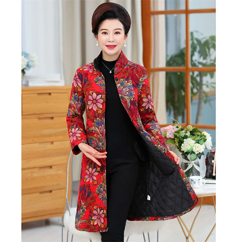 

Женское зимнее пальто из хлопка в Корейском стиле для среднего возраста, новинка 2023, стеганая куртка для матери, плотный кардиган средней длины с воротником-стойкой и принтом