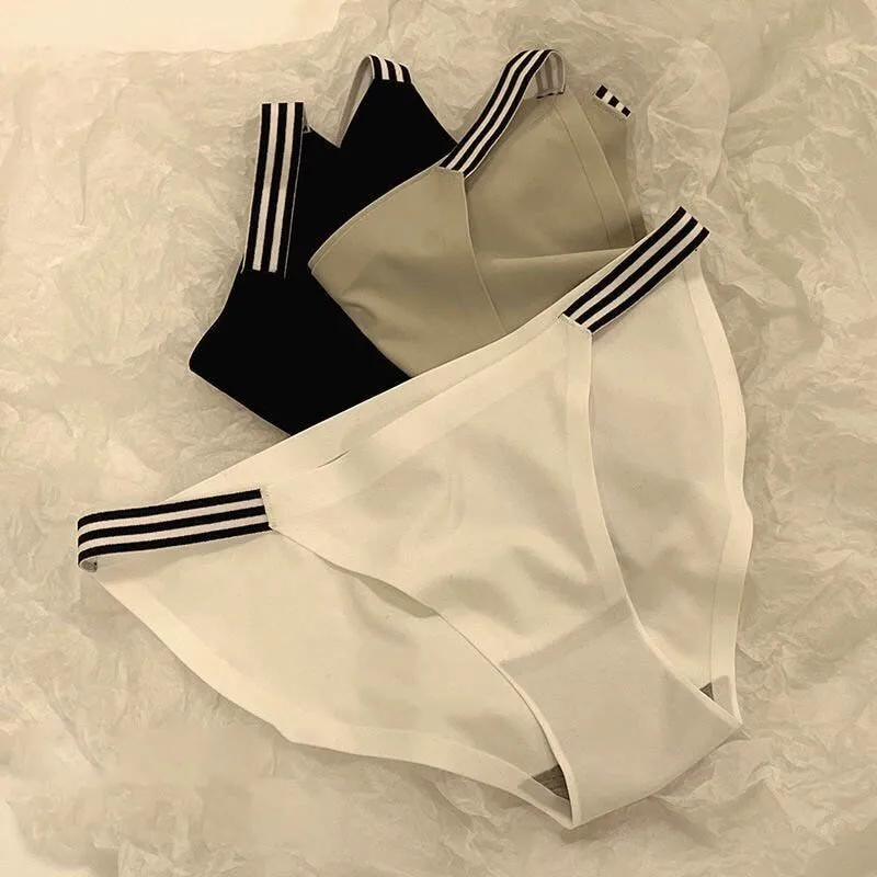 

Women Seamless Panties Sexy Ice Silk Underwear Antibacterial Briefs Female Underpants Intimates Low-Rise Lingerie M-XL