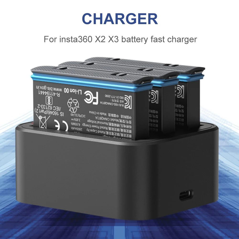 Chargeur rapide triple batterie pour Insta360 X2 X3 avec une batterie insérée, éclairé par LED