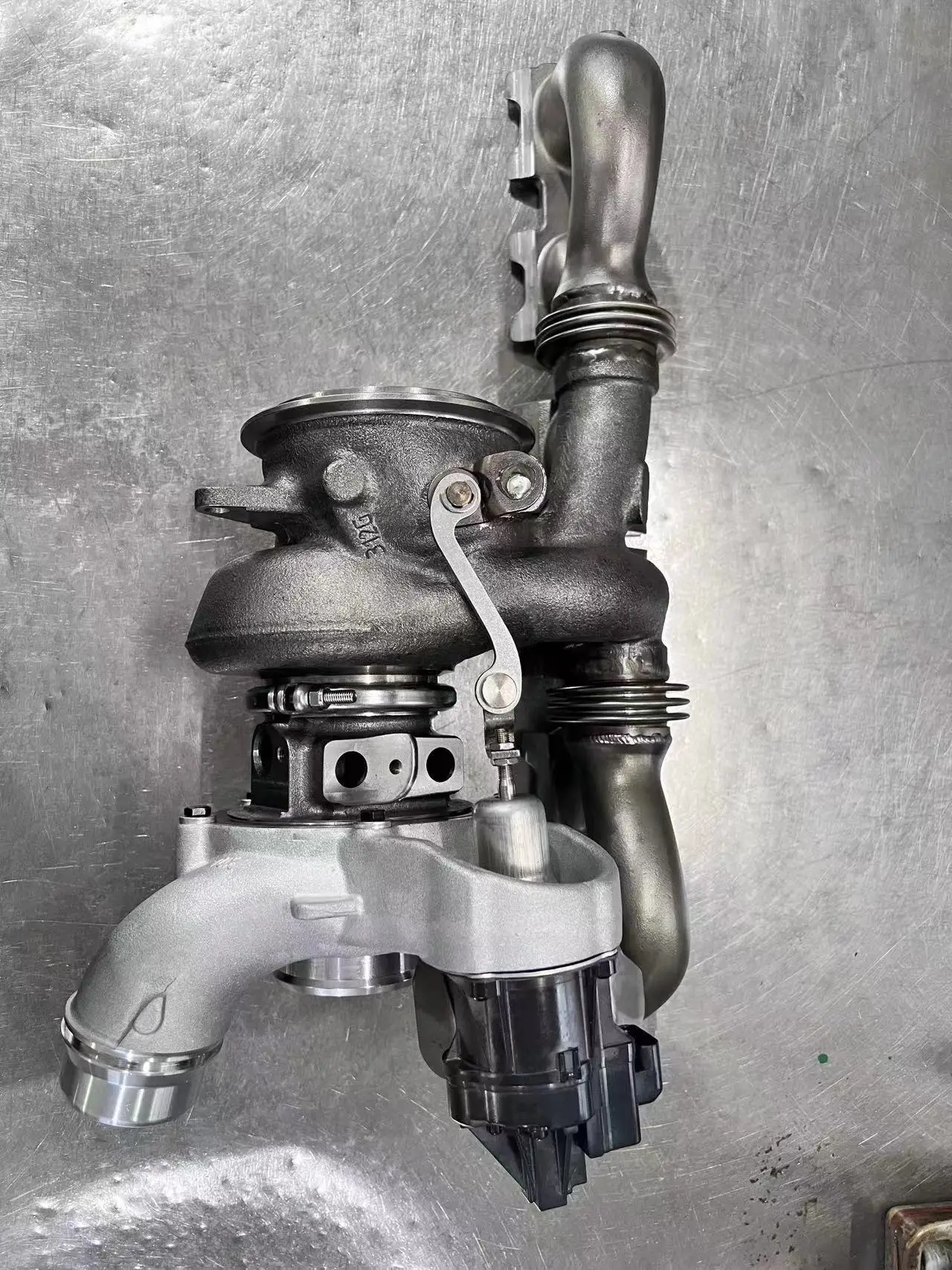 Upgrade Performance Turbo Hybrid Turbocharger for Bmw B58 gen1 800HP 6 Port 3.0l Engine