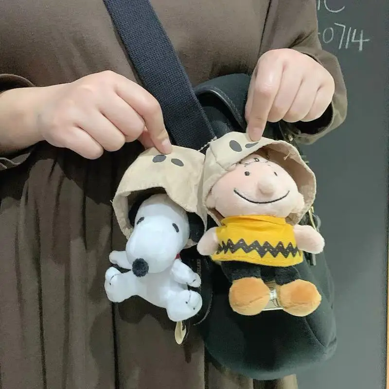 

Snoopy keychain girl Charlie Doll Cover your face keychain student Cartoon Wear a hood Plush doll pendant child Toy wholesale
