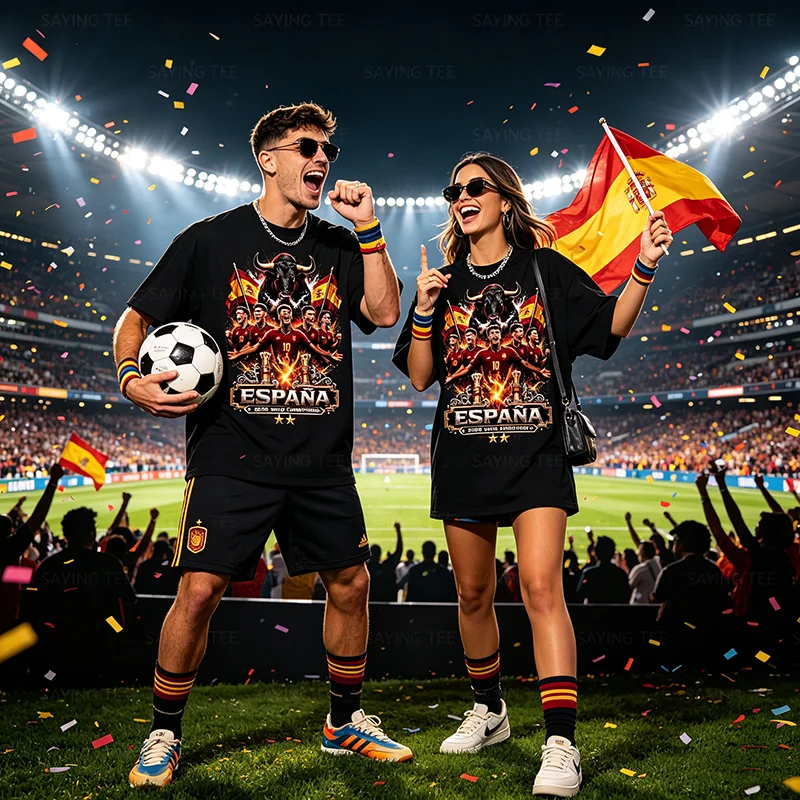 Herren- und Damen-T-Shirt mit Distressed-Optik und Spanien 2026 Fußball-Meisterschaftsflagge - Grafik-T-Shirt Spanien Weltmeister als Geschenk