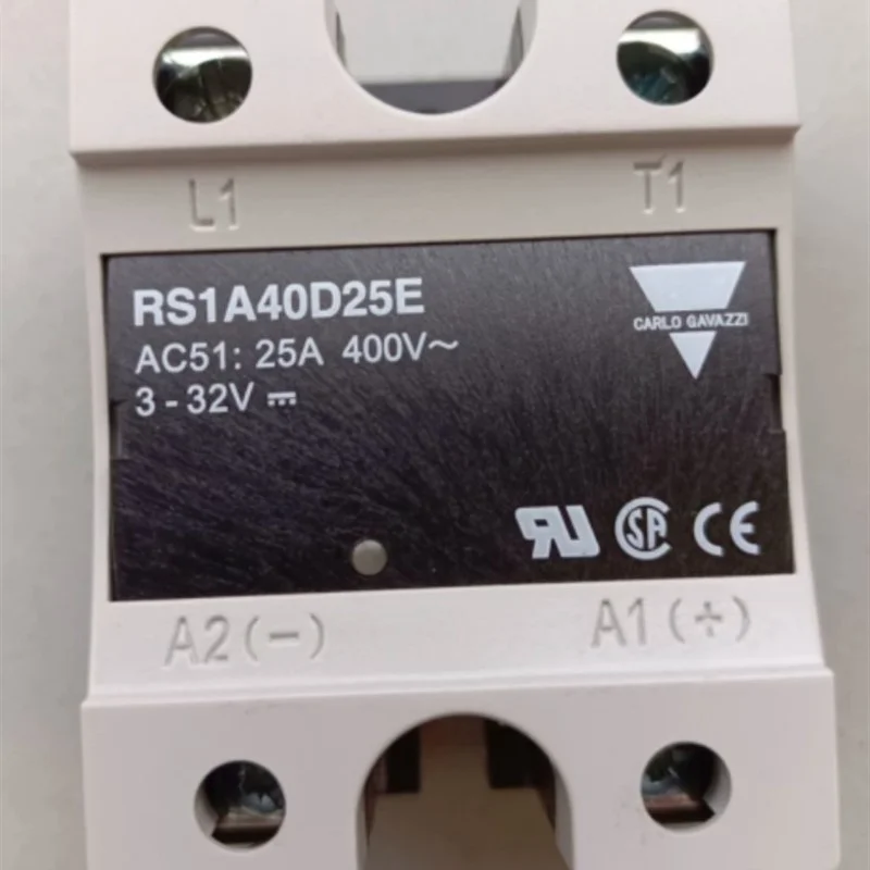 

New original Carlo single phase solid state relay RS1A48D25 RS1A48D40 RS1A40D40 RS1A48D40S18 RS1A40D40