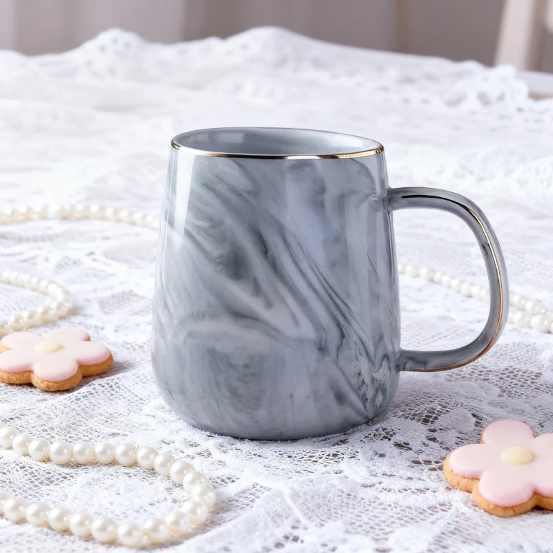 كوب قهوة سيراميك احترافي بحافة ذهبية