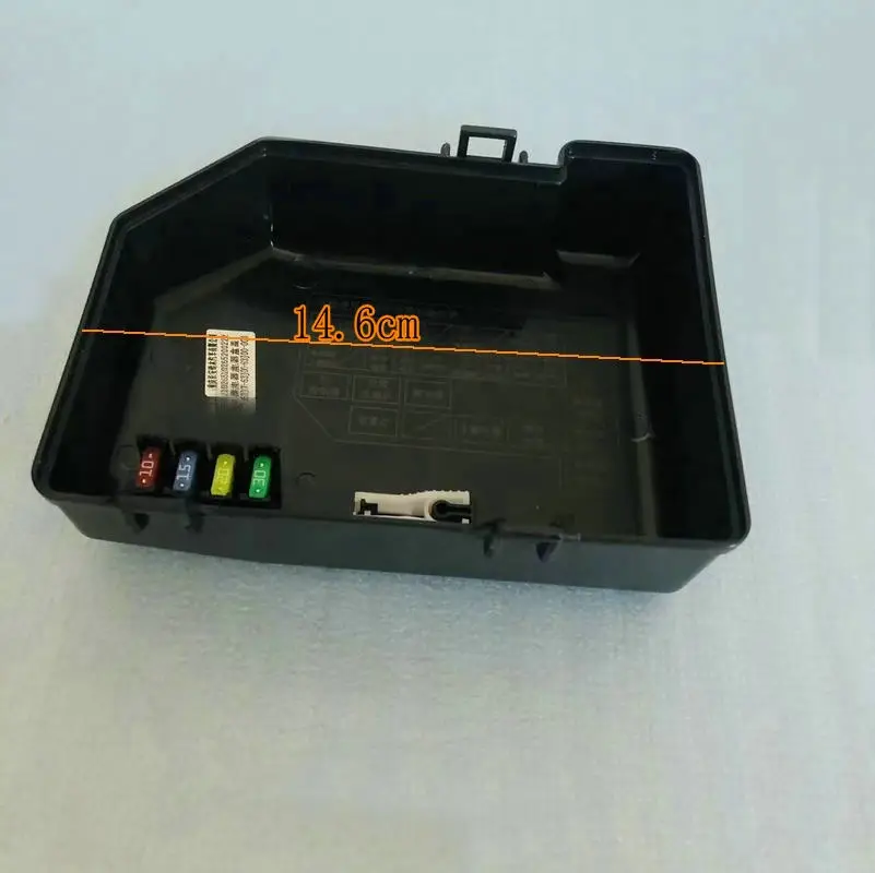 Relay box cover Fuse box cover 36717-63J00 for Suzuki Swift 2006-2013