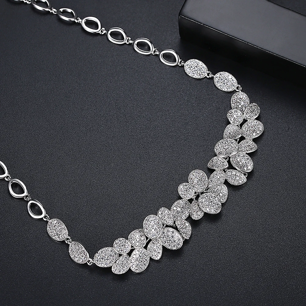 LUOTEEMI Cubic Zirconia Bridal Choker Necklace Shinning Small CZ Paved Multiple Leaves Luxury Flower Wedding Anniversary Jewelry