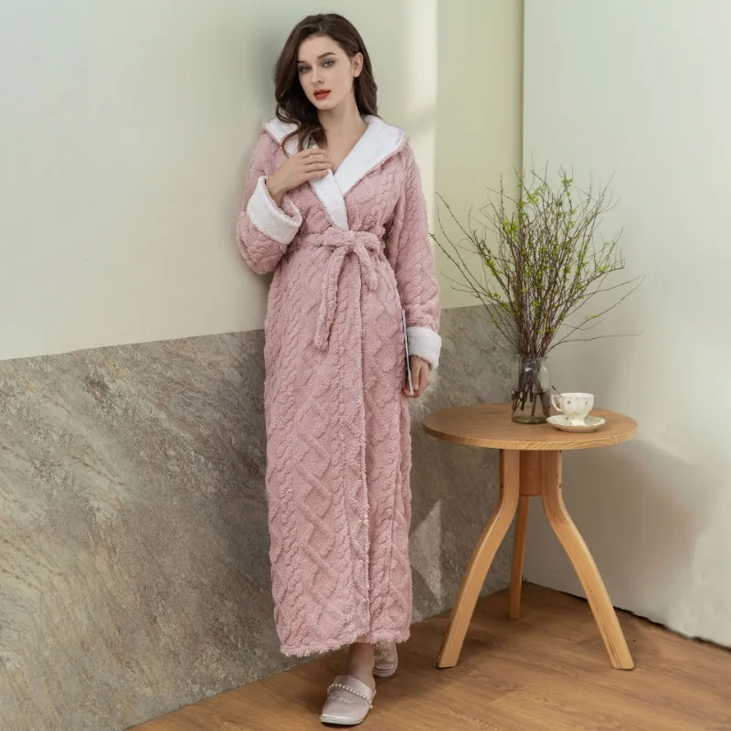 Hooded Jacquard Flannel Nightgown Thickened Warm Bathrobe Loose Casual Robe Autumn and Winter Coral Fleece Women's Nightwear