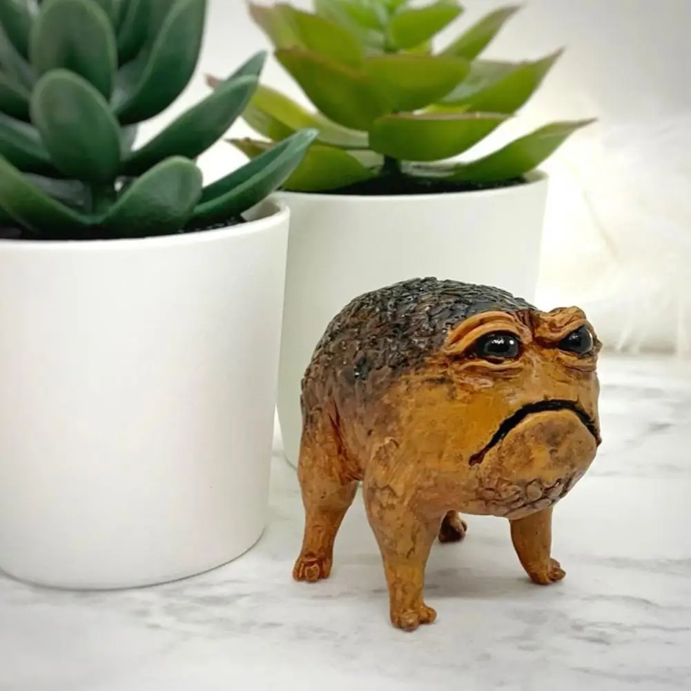 

Realistic Frog Statue Resin Frog Figurine Funny Rain Frog Decor Toad Figurine for Office Desktop Ornament Resin Craft Sculpture