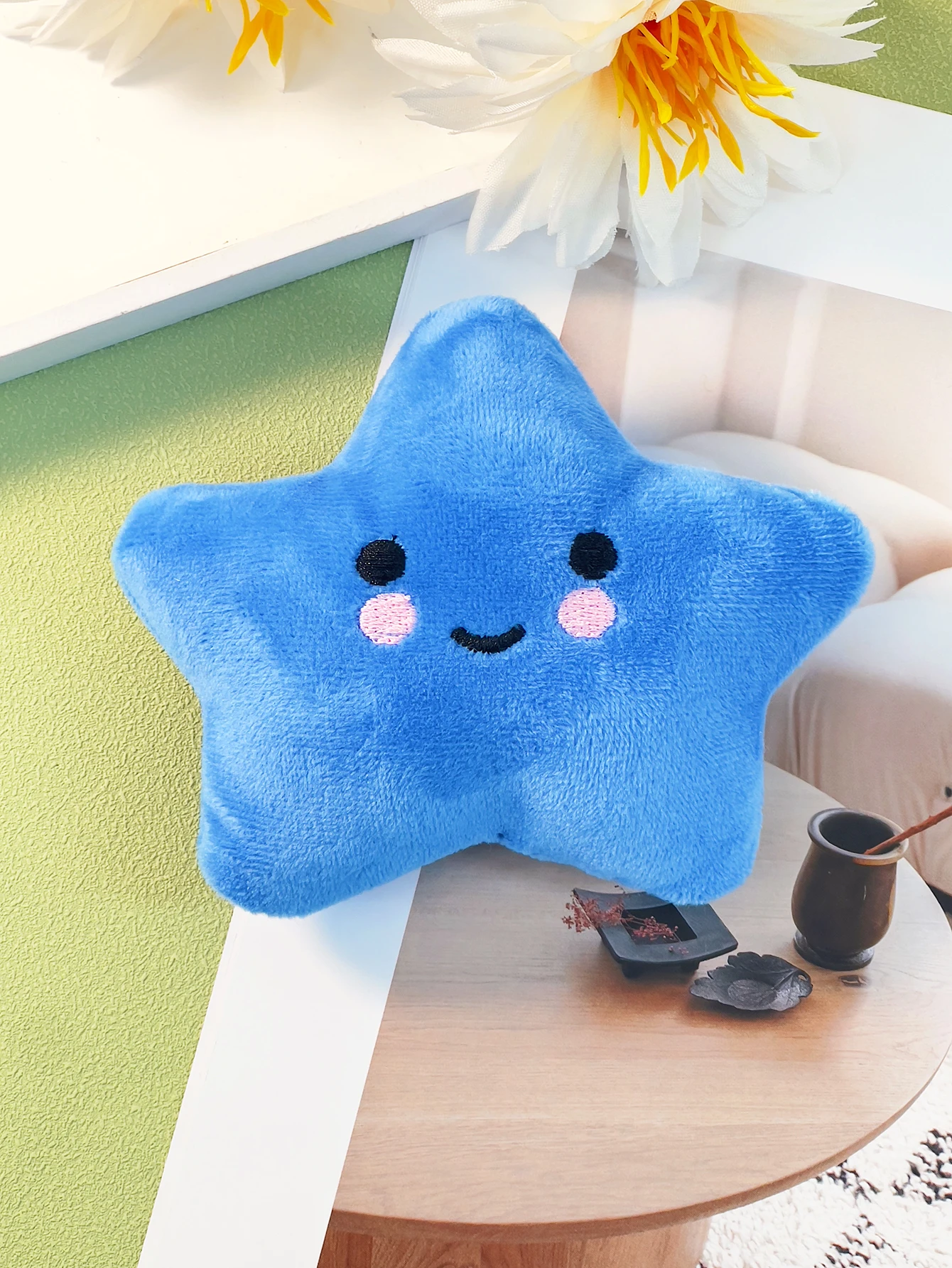 1 plush star pet toy dog vocalization play toy Cute cartoon pet star toy 4