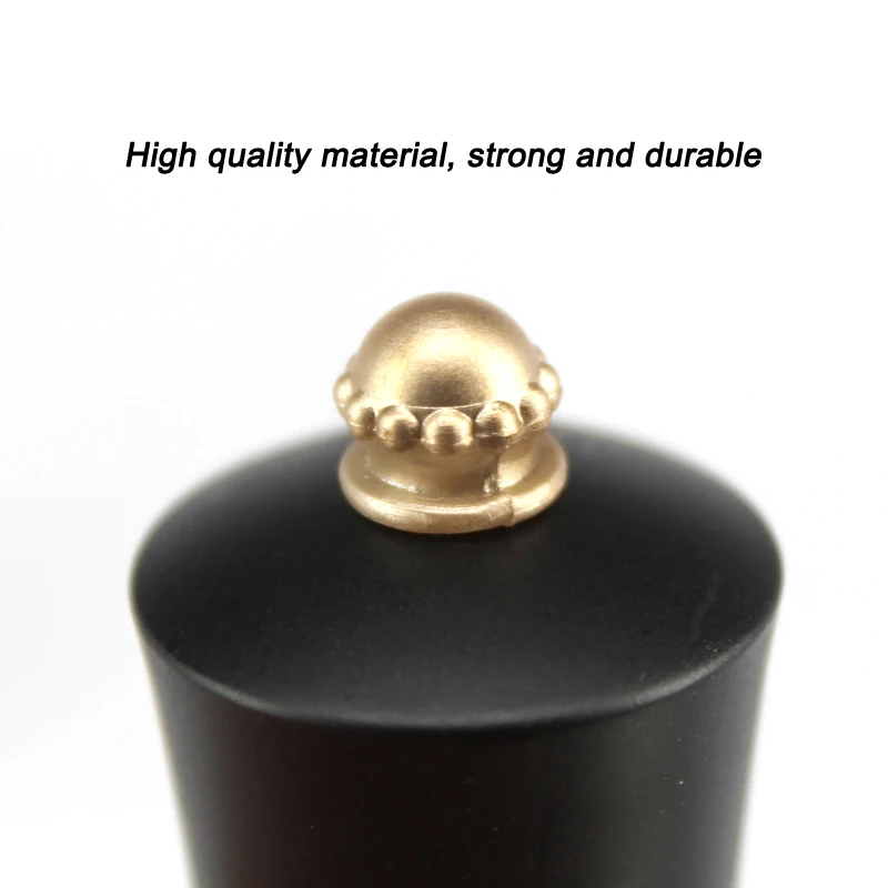 Lipstick Sewing needle Box Portable pin cushion 5 needles DIY craft needle holder sewing accessories