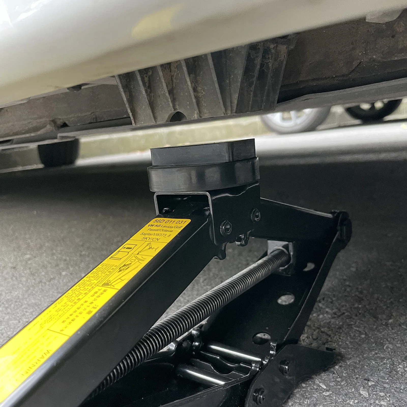 Rubber Jacking Point Jack Pad Adapter For BMW 3 4 5 Series