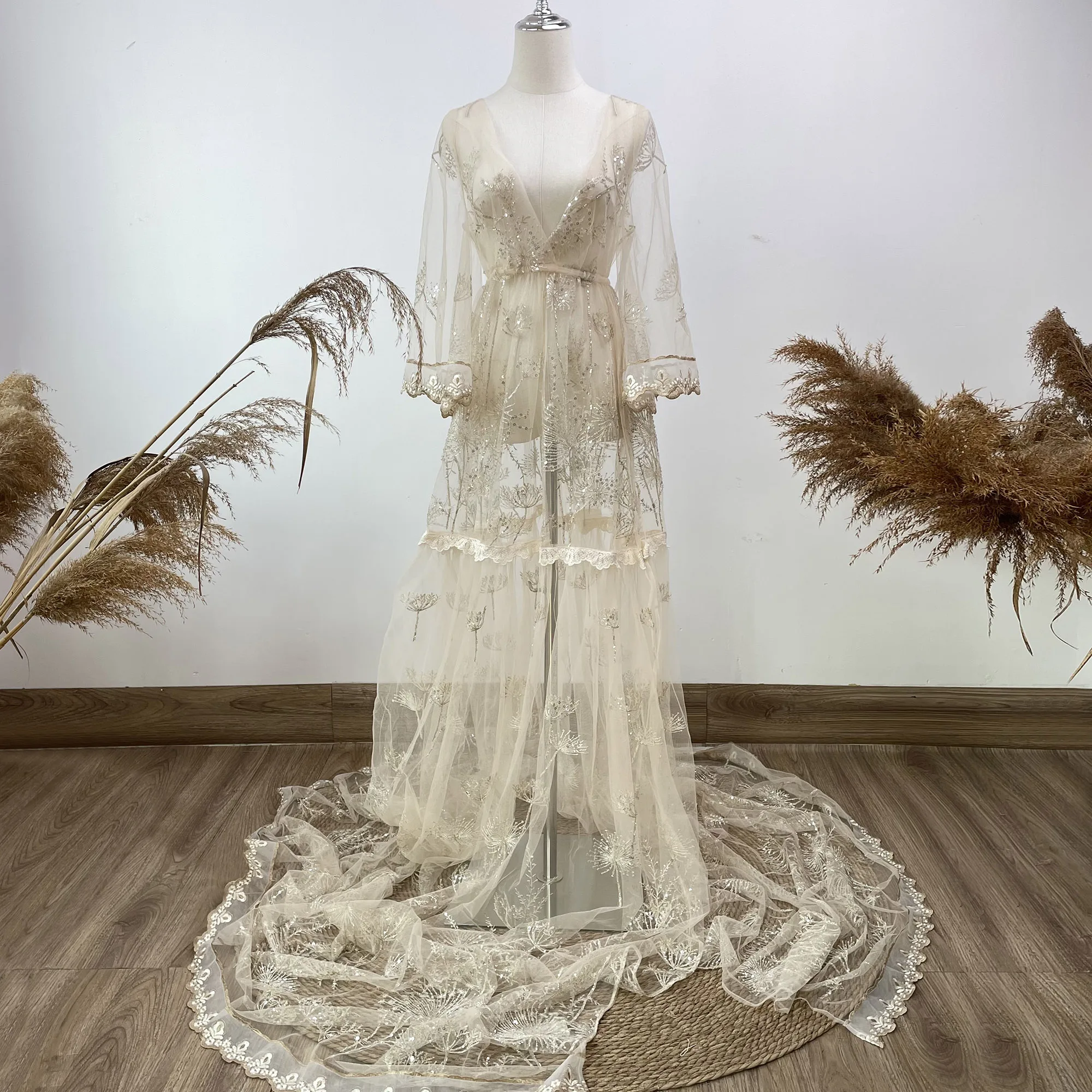 Рисунок 2 - Новое блестящее Тюлевое платье