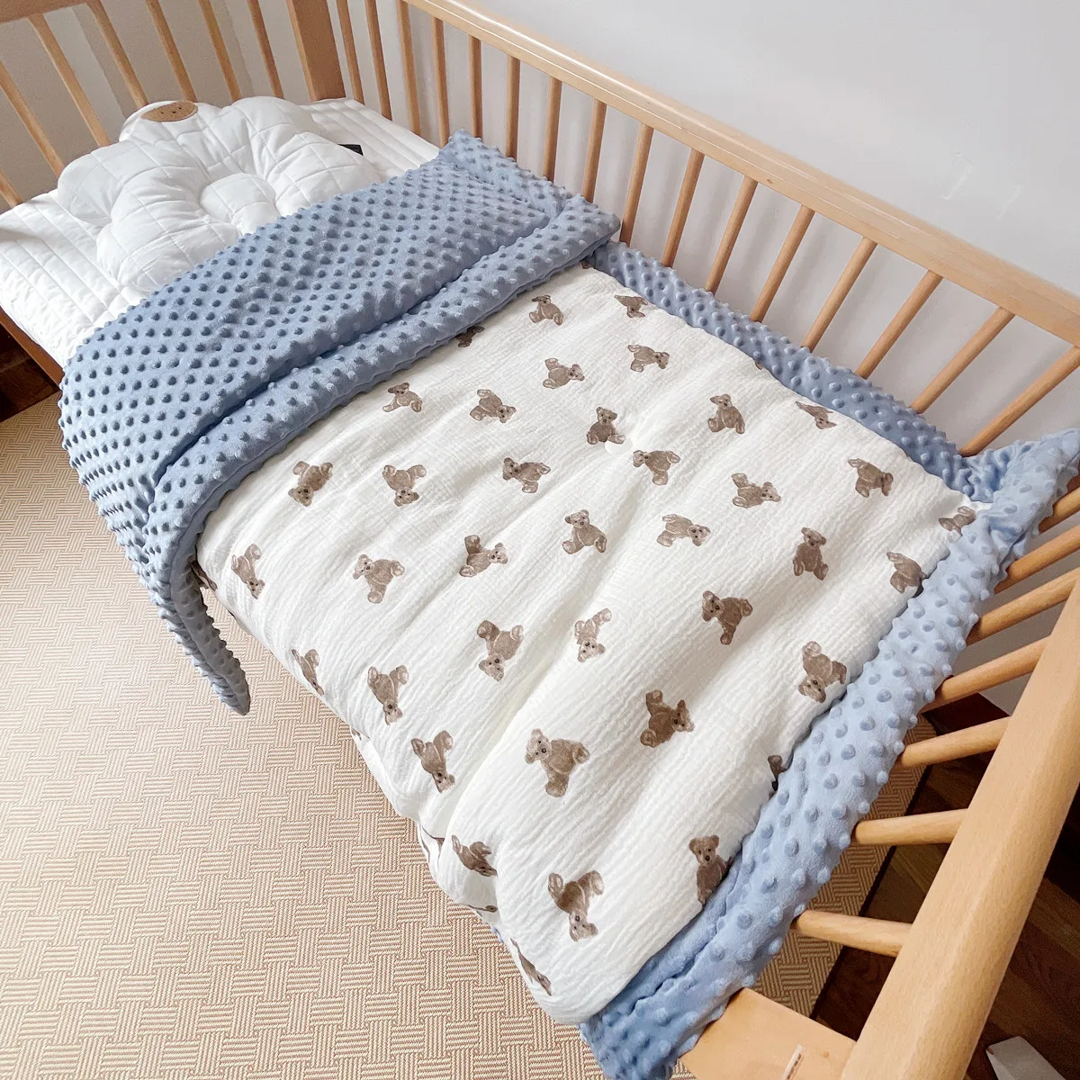 Yuan frost baby Korean bear bean fleece children's quilt autumn and winter baby quilt kindergarten four seasons gauze