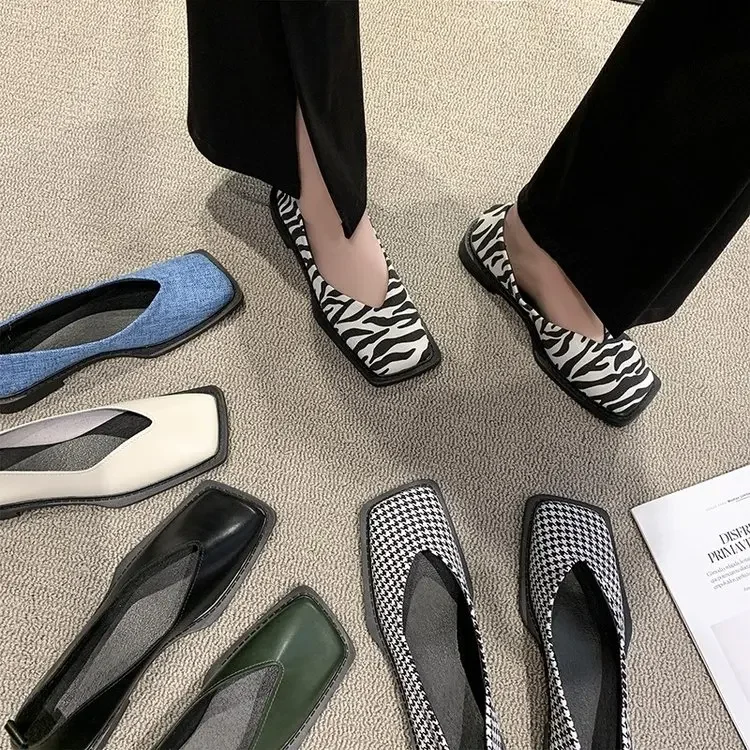Spring New Comfortable Ladies Flat Shoes Personality Square Toe Shallow Mouth Slip-on Loafers Ladies Casual Shoes